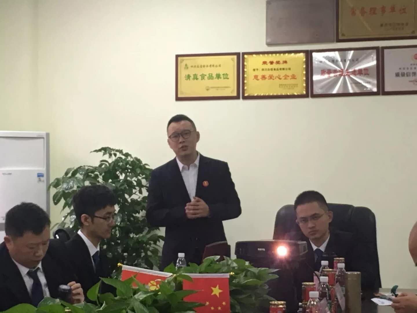 微信图片_201711031002018.jpg 微信图片_201711031002018.jpg